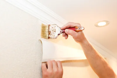 Pose de papier peint à Clécy — revêtements muraux et toiles de verre